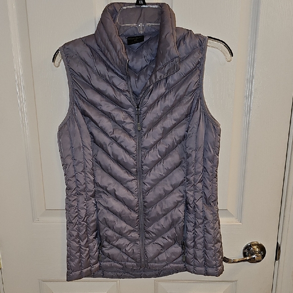 ππ©Ά32 Degrees Women's Purple Gray Puffer Vest - Picture 2 of 8